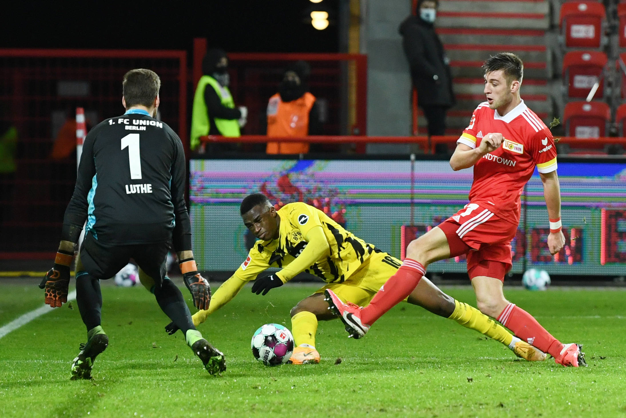 yy易游官网下载转会期欧超杯焦点战，门兴格拉德巴赫完成体检，引发热议，训练强度明显提升的简单介绍