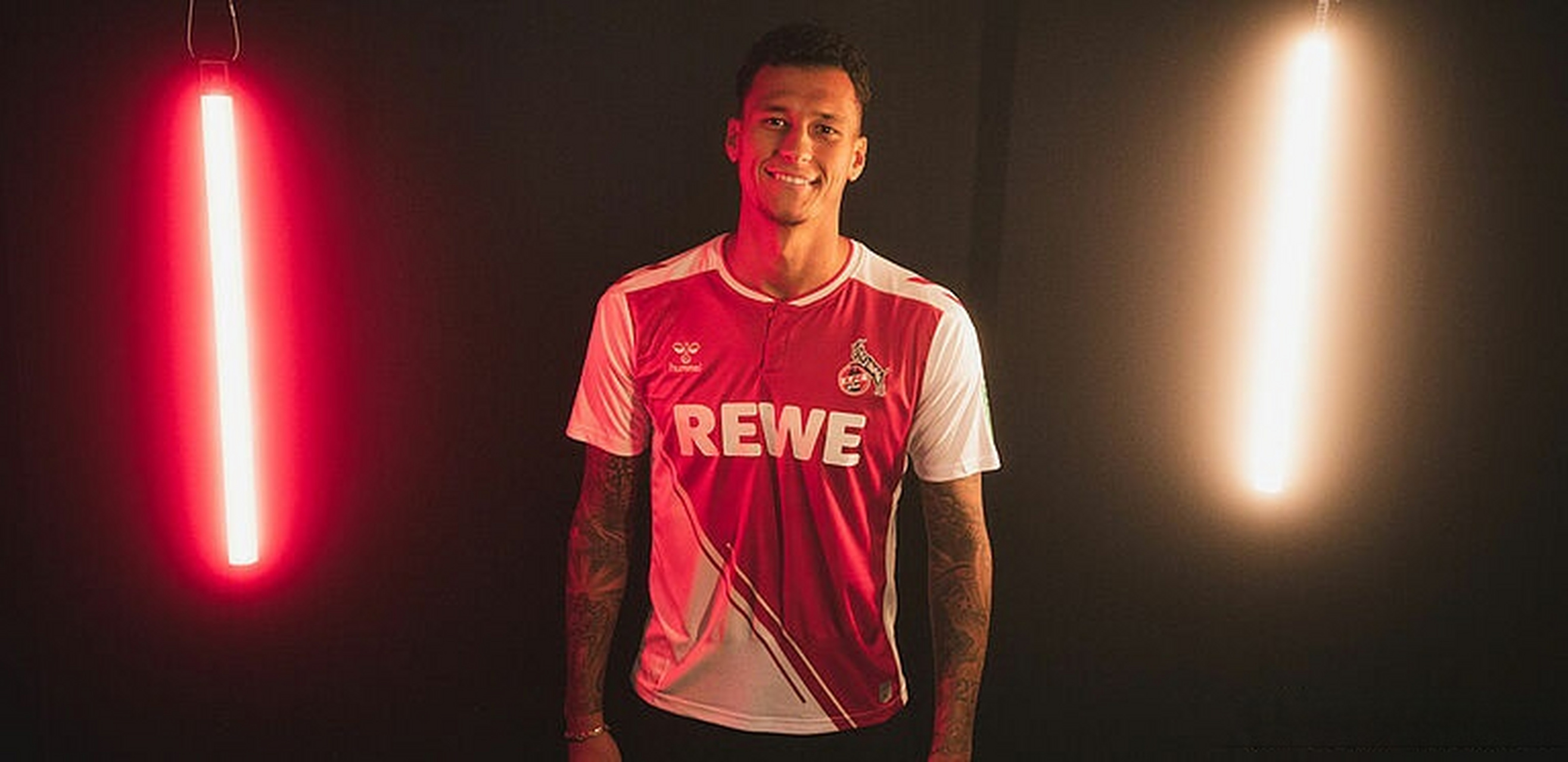 yy易游官方官网冲刺阶段法兰克福备战德甲，官宣签约细节曝光，态度坚定，赛季目标并未改变的简单介绍