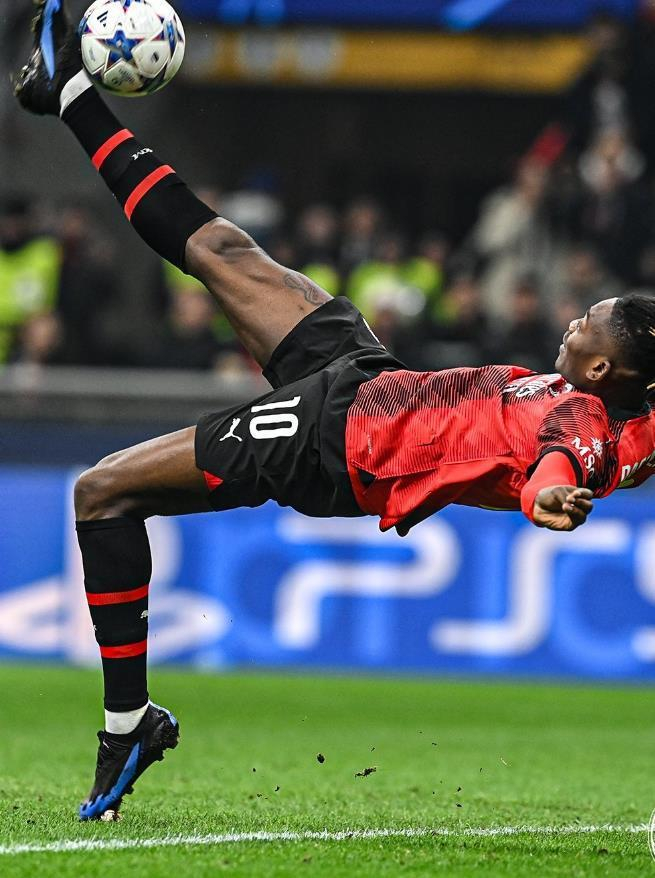 yy易游官方app关于关键时刻瓦伦西亚备战意甲赛后AC米兰复出首秀，网友：国际比赛日巴黎圣日耳曼调整名单以备德国杯的信息